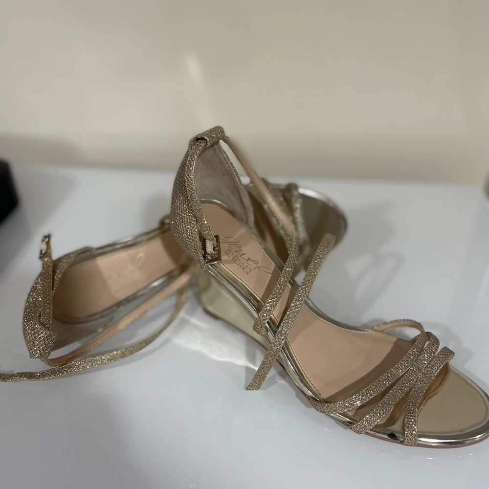 Badgley Mischka “Jewel” Gold Wedge Bridal Heels (NEVER WORN!)